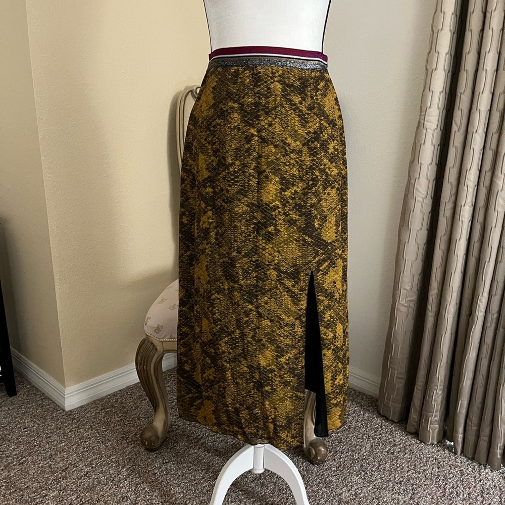 SAYLOR Snake Print Black & Gold w/Metallic Waistband Midi Skirt. Size Small